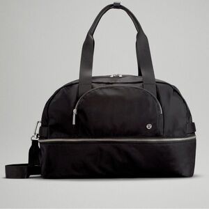 Lululemon City Adventure Duffle Bag 29L - Condition like new